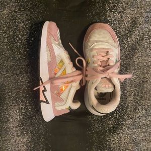 Kids adidas shoes color light pink size 13